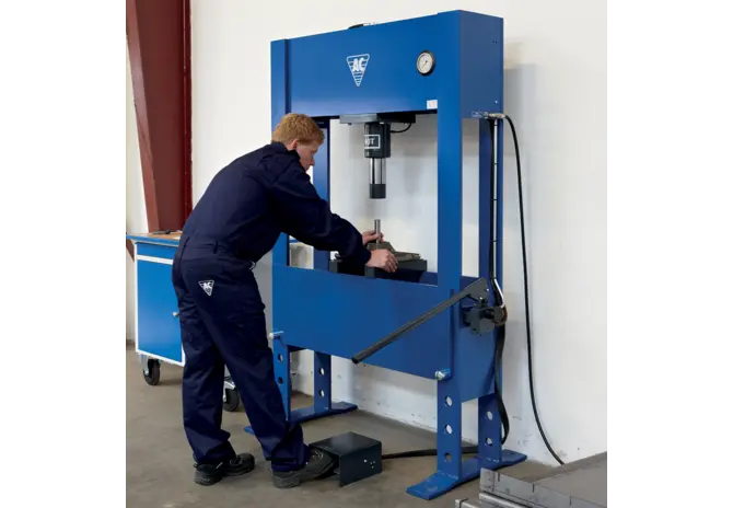 Handhydraulische Presse Type P 60 H, 60 t AC Hydraulic