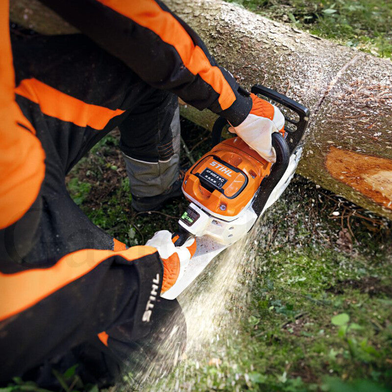 Stihl Akku Motorsäge MSA 300 – 35 cm Schnittlänge, Lieferung ohne Akku und Ladegerät Stihl